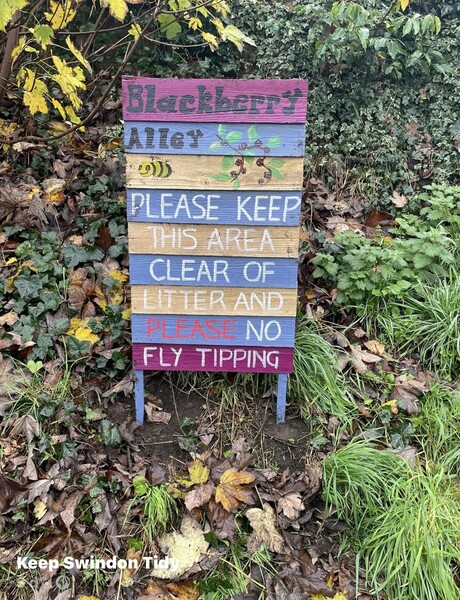Blackberry Alley sign