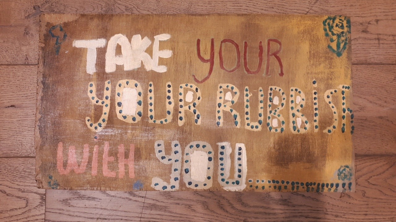 Keep Swindon Tidy wooden sign